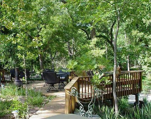 Creekhaven Inn & Spa Wimberley Esterno foto