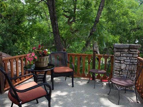 Creekhaven Inn & Spa Wimberley Esterno foto