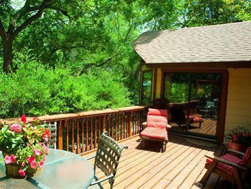 Creekhaven Inn & Spa Wimberley Esterno foto