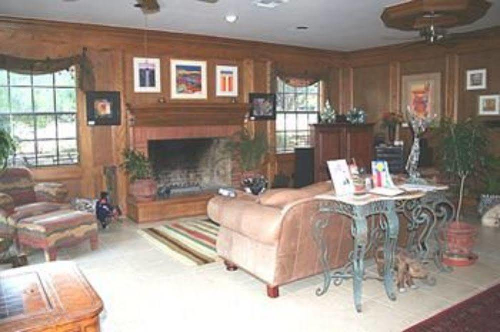 Creekhaven Inn & Spa Wimberley Esterno foto